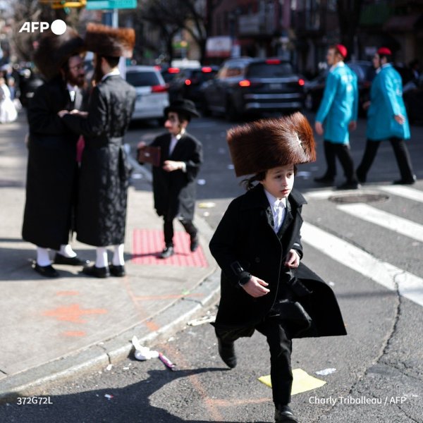 US-RELIGION-JUDAISM-PURIMScenes of celebration of Purim in the Williamsburg area of the Brookl...jpg